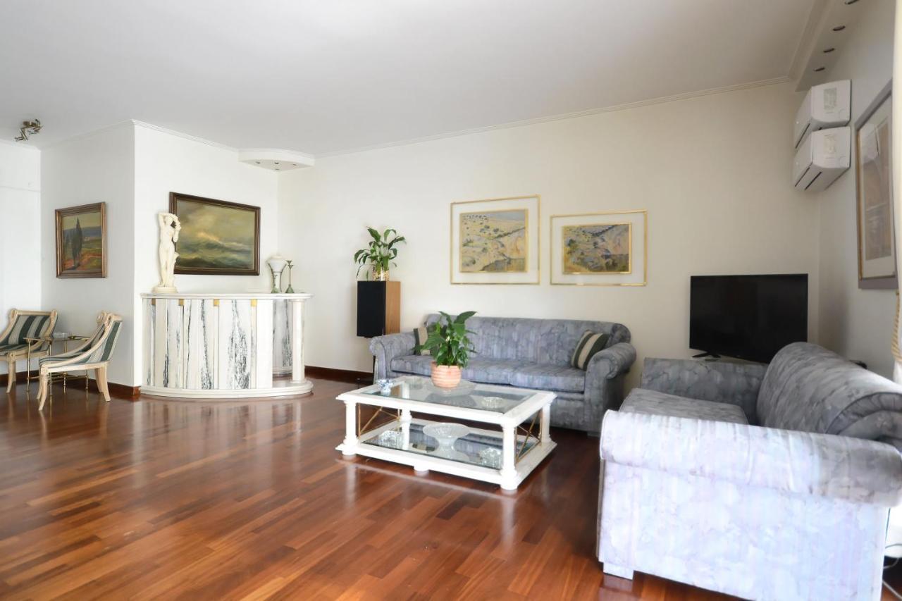 Luxury Apartment Demokratias Athén Kültér fotó
